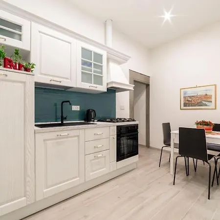 Casa Lorenzo With A Quiet Tiny Patio Appartement Florence